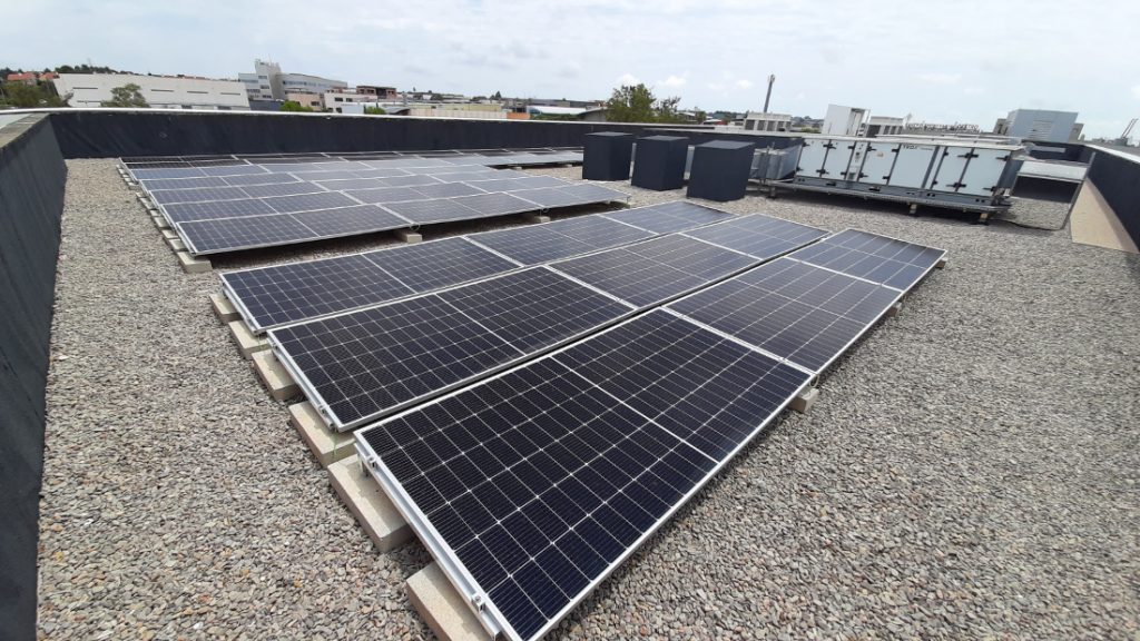 Instalación fotovoltaica en las oficinas centrales de Fulton